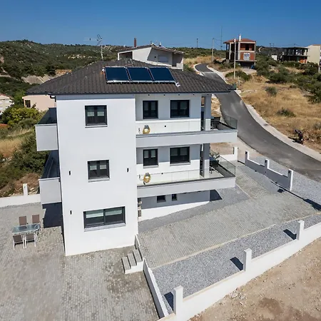 Emmeli's De Lux 1 Daire Skála Marión